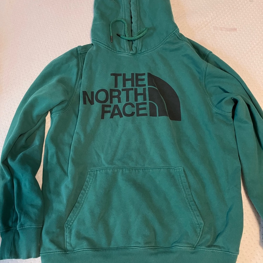 Men’s north face sweatshirt